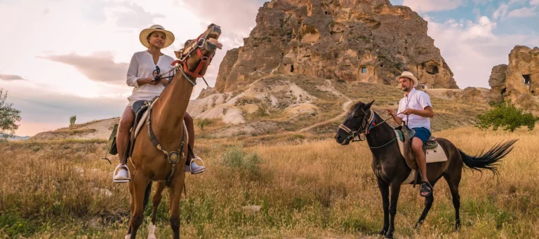 horseback-riding-in-endless-cappadocia-1