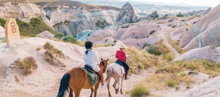 horseback-riding-in-endless-cappadocia-2
