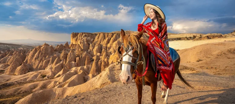 horseback-riding-in-endless-cappadocia-4