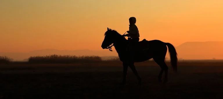 horseback-riding-in-endless-cappadocia-5