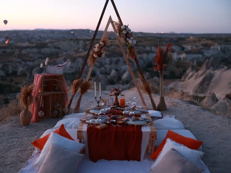 Breakfast-hot-air-balloon-endless-cappadocia-1